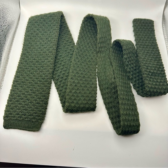 🥂SOLD🥂100% Wool Knit Dark Green Slim Van Boven Straight Edged Tie 2.75” - Picture 5 of 9